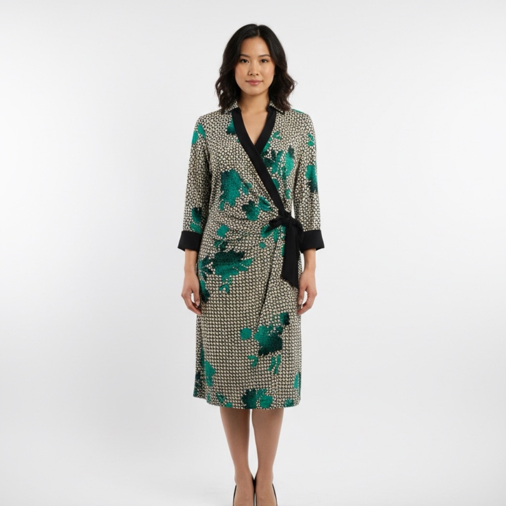 Emma & Michele Black and Green Long Sleeve Dress